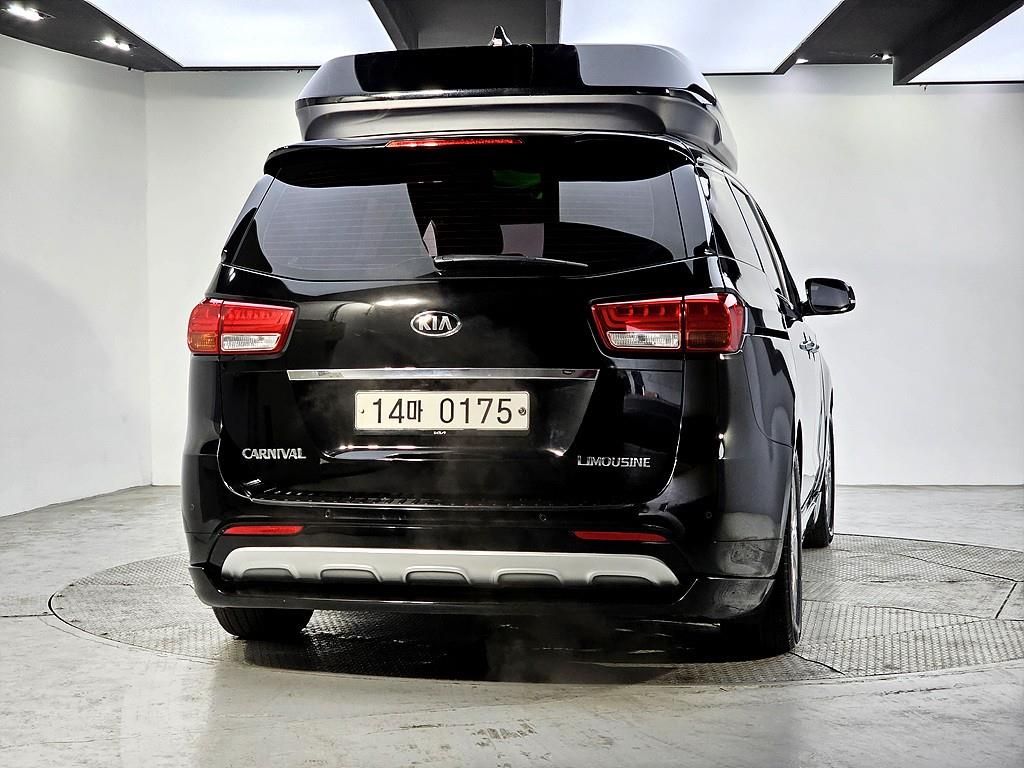 KIA Carnival - Vista 3