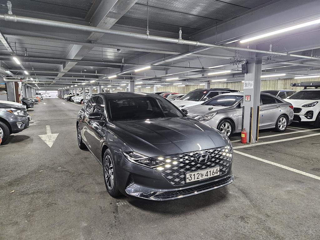 HYUNDAI Grandeur - Vista 2