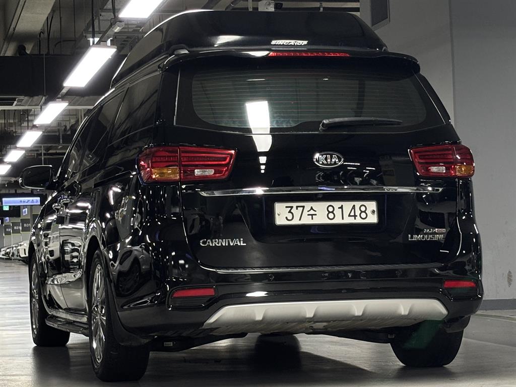 KIA Carnival - Vista 6