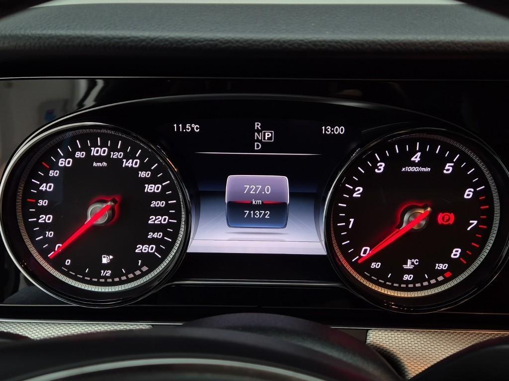 Mercedes Benz E class - Vista 6