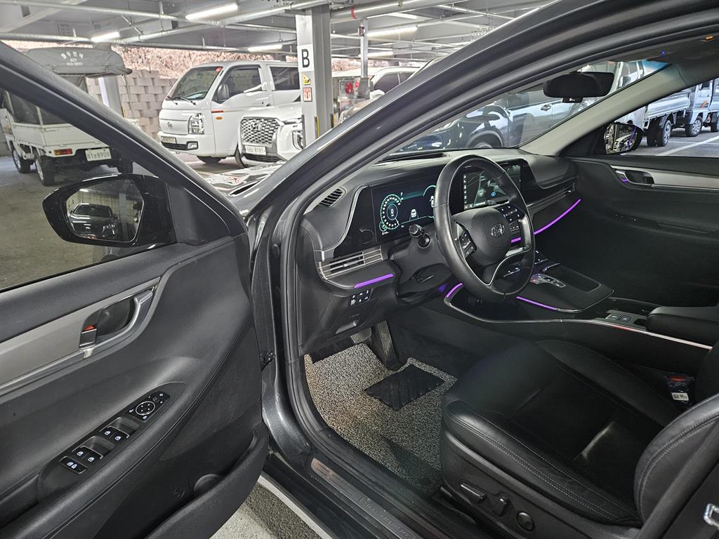 HYUNDAI Grandeur - Vista 5