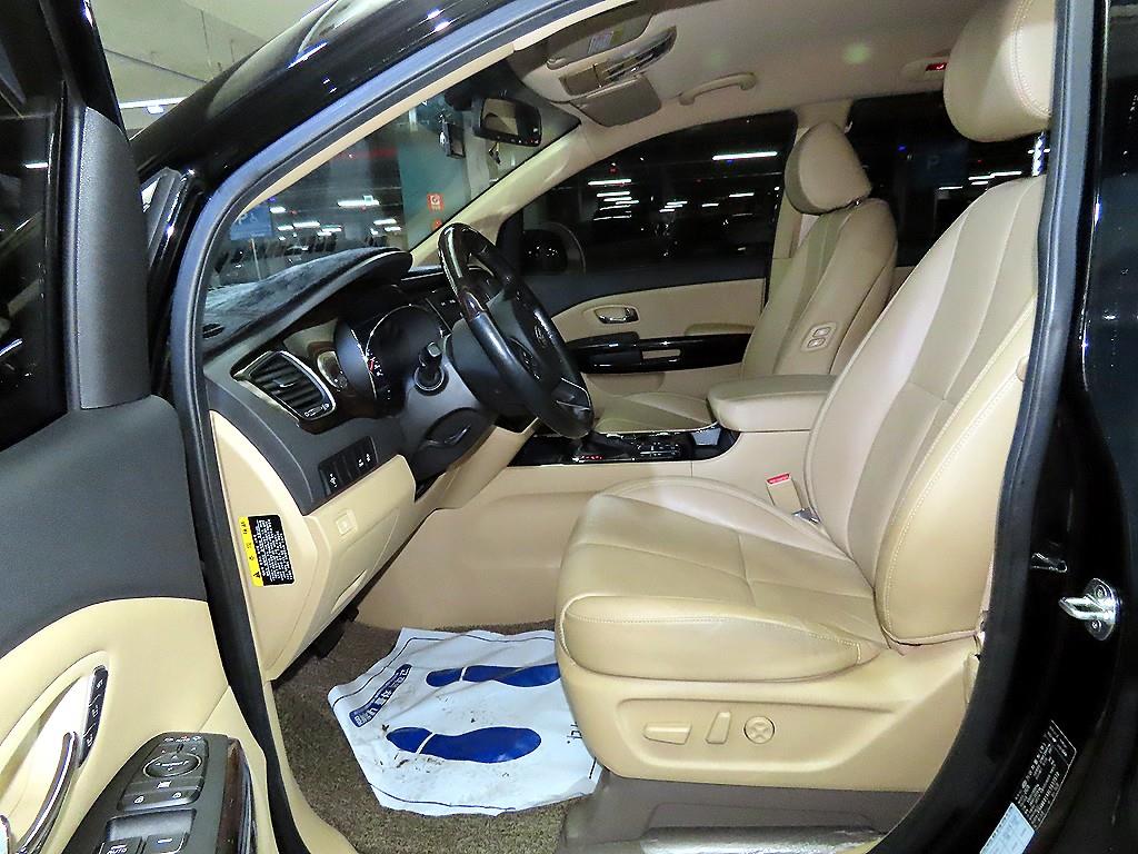KIA Carnival - Vista 6