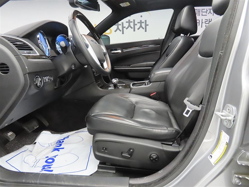 Chrysler 300C - Vista 5