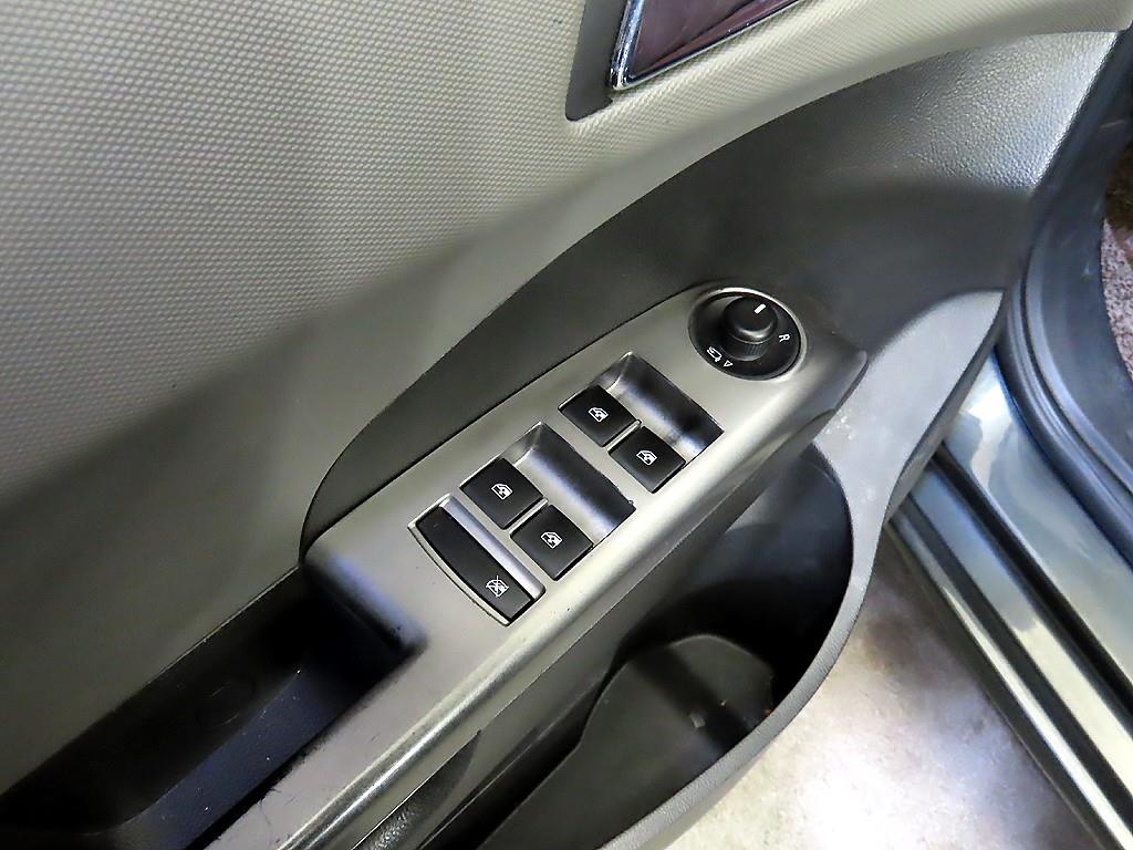 Chevrolet Abeo 2017 Gris - Importación desde Corea - HF Imports Iquique - Foto 17