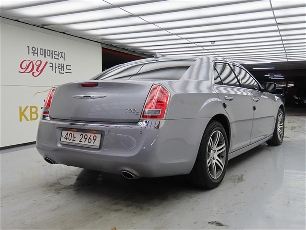 Chrysler 300C - Vista 4