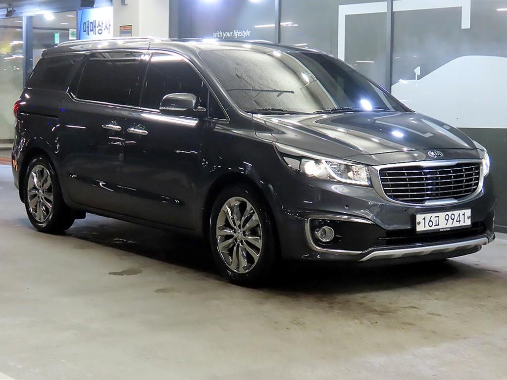 KIA Carnival 2017 Gris - Importación desde Corea - HF Imports Iquique - Foto 1