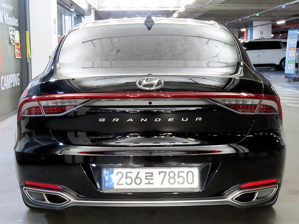 HYUNDAI Grandeur - Vista 5