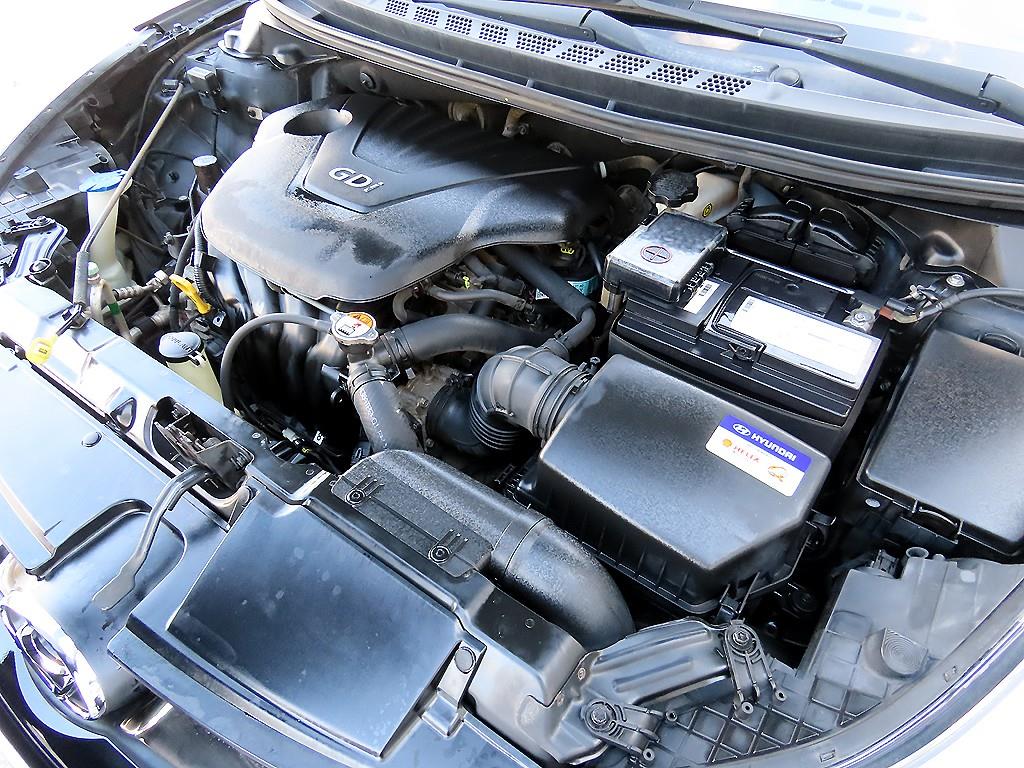 HYUNDAI Avante 2013 Negro - Importación desde Corea - HF Imports Iquique - Foto 16