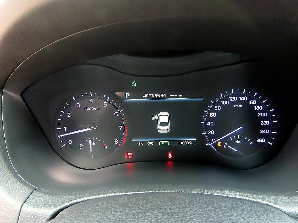 Genesis G80 - Vista 9