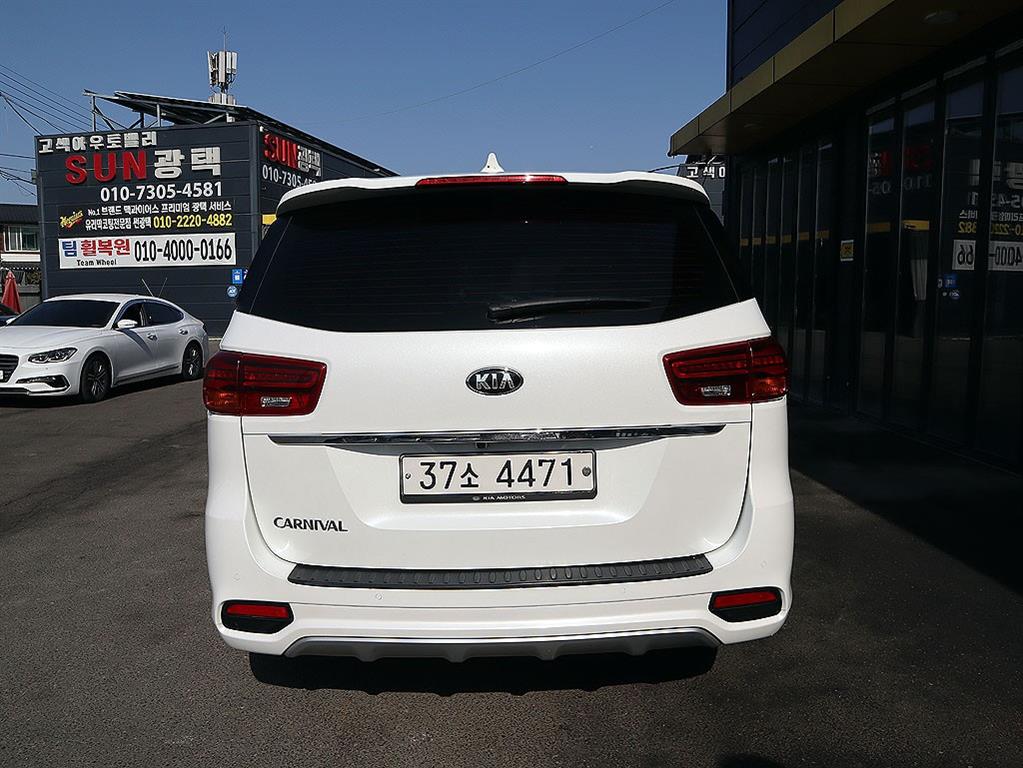 KIA Carnival - Vista 4