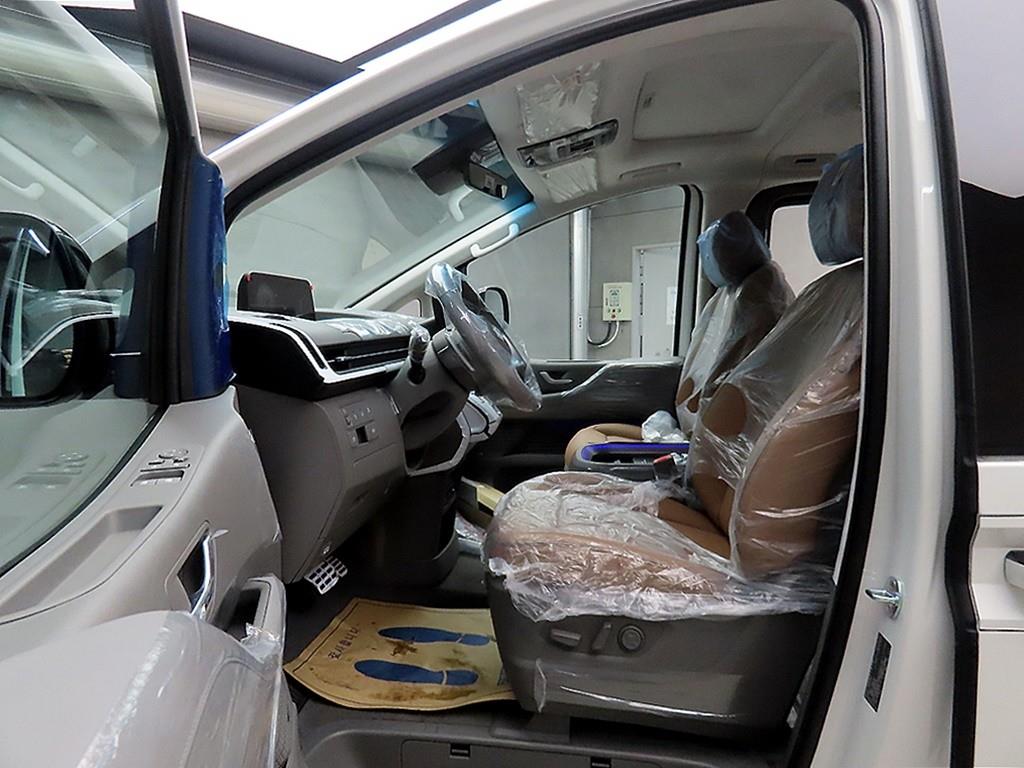 HYUNDAI Staria - Vista 5