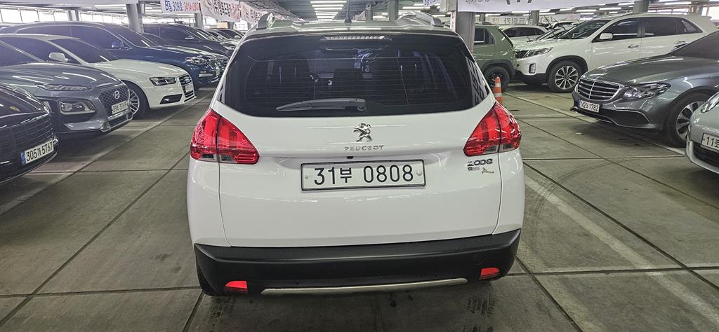 Peugeot 2008 - Vista 3