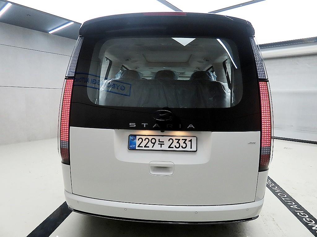 HYUNDAI Staria - Vista 3