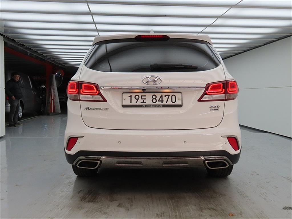 HYUNDAI Maxcruz - Vista 3