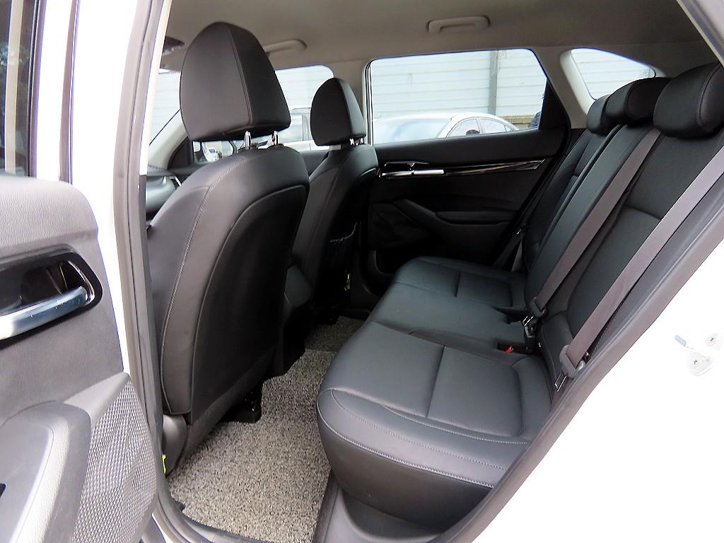 KIA Seltos - Vista 6