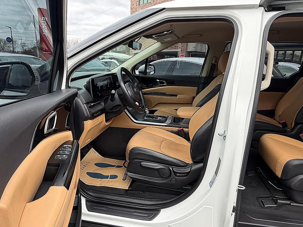 KIA Carnival - Vista 6