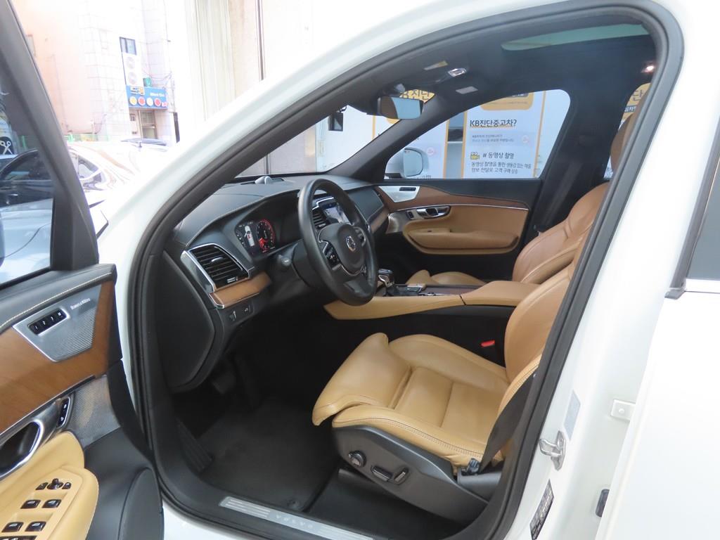 Volvo XC90 - Vista 5