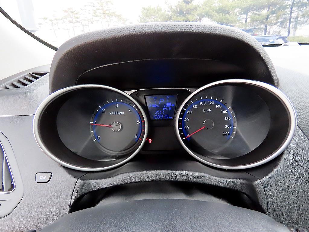 HYUNDAI Tucson - Vista 9