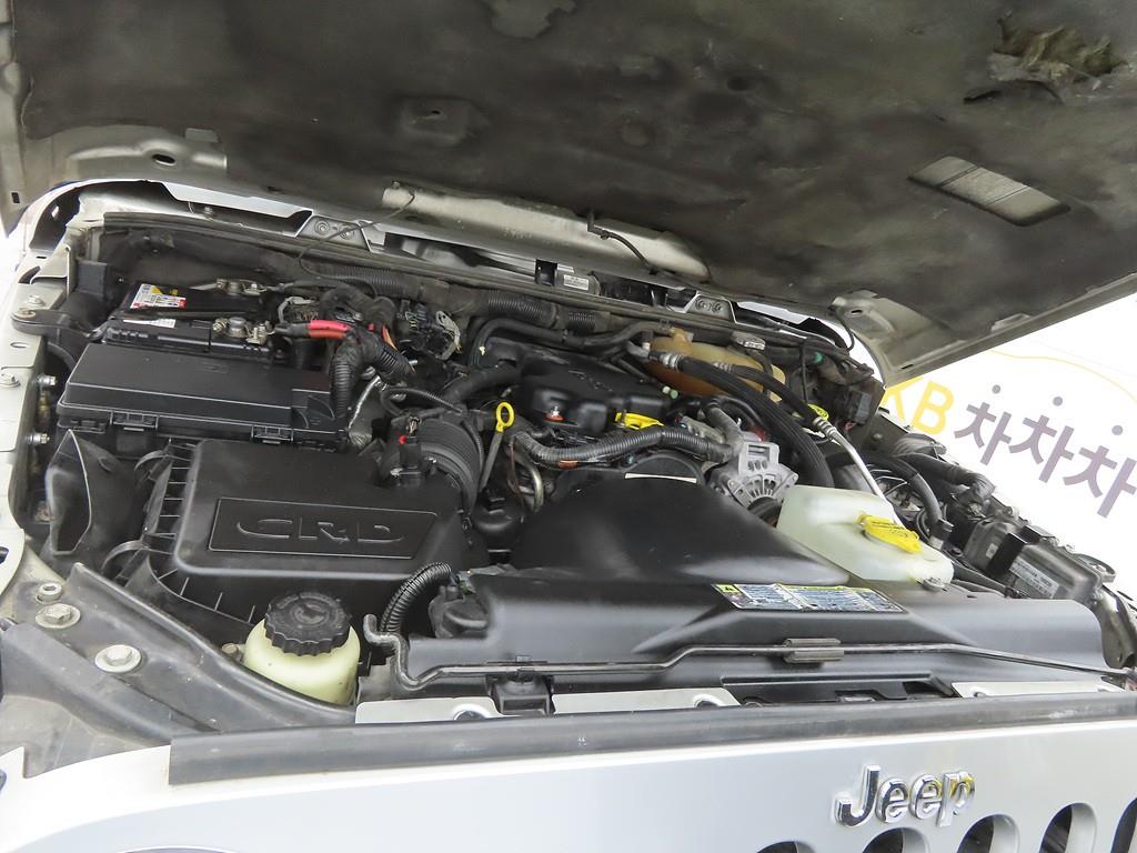 Jeep Wrangler 2011 Plateado - Importación desde Corea - HF Imports Iquique - Foto 15