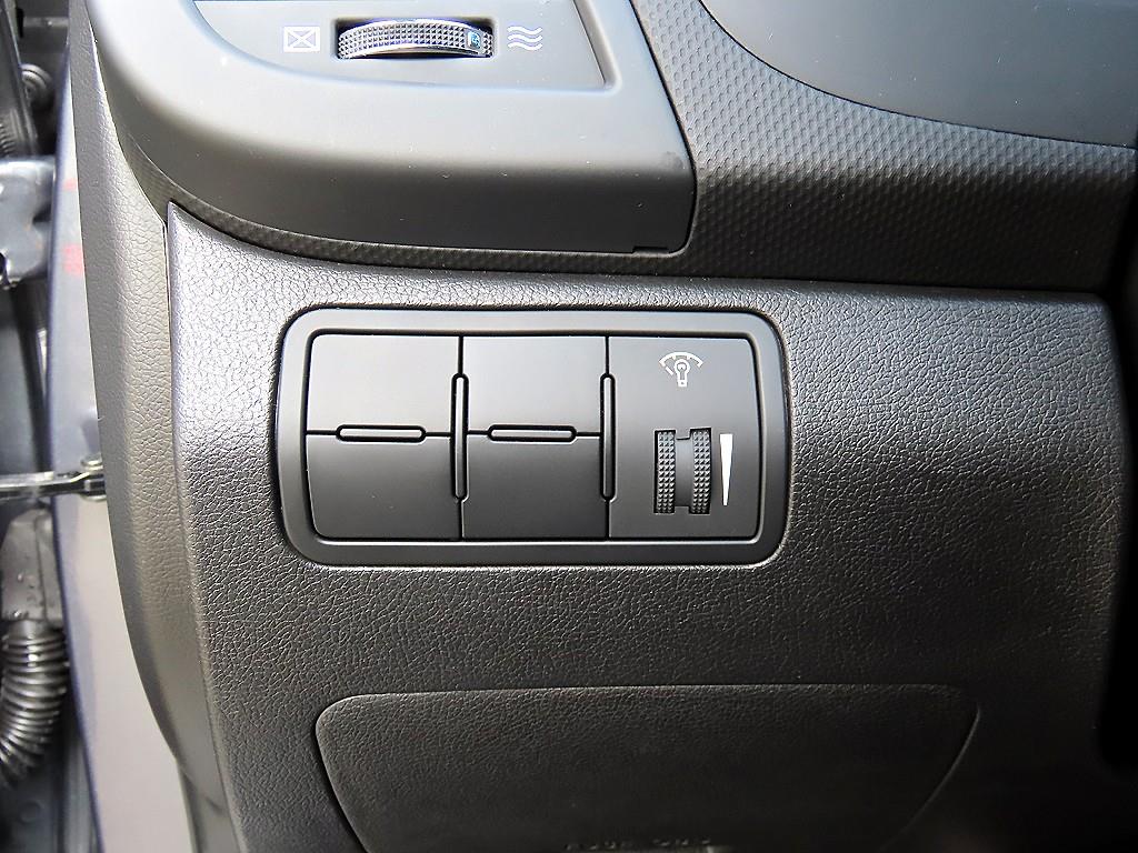 HYUNDAI Accent - Vista 12