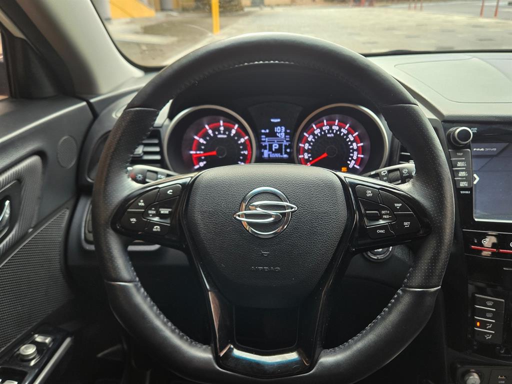 Ssangyong Tivoli 2018 Blanco - Importación desde Corea - HF Imports Iquique - Foto 13