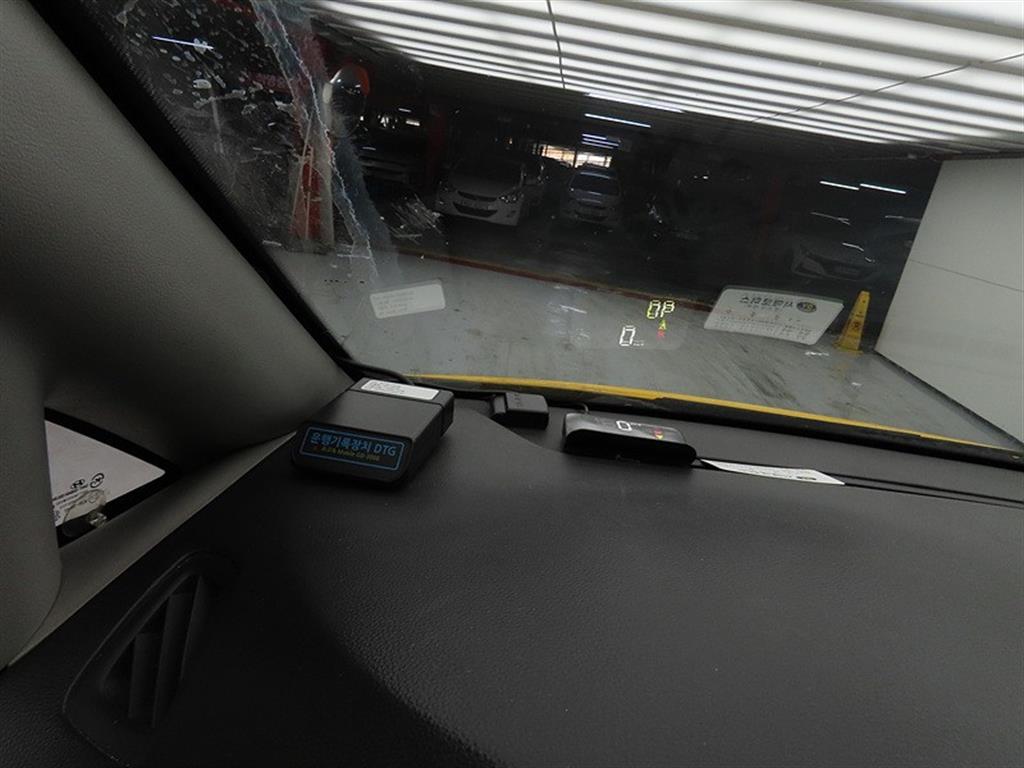 HYUNDAI Starex - Vista 10