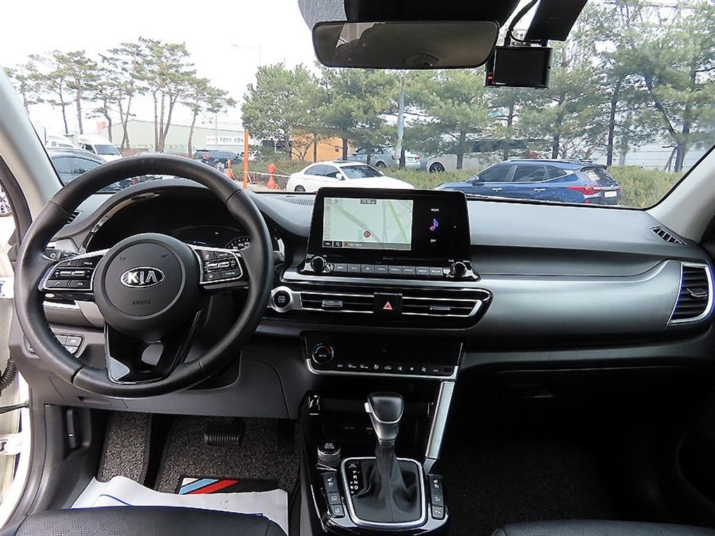 KIA Seltos - Vista 7