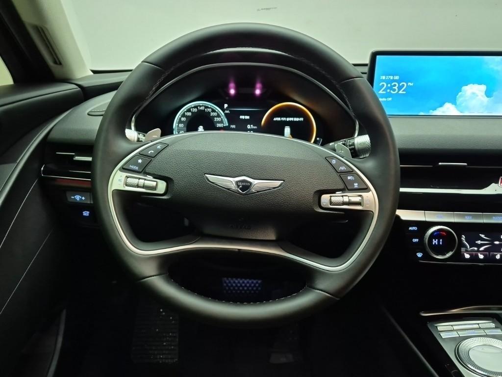 Genesis G80 - Vista 9