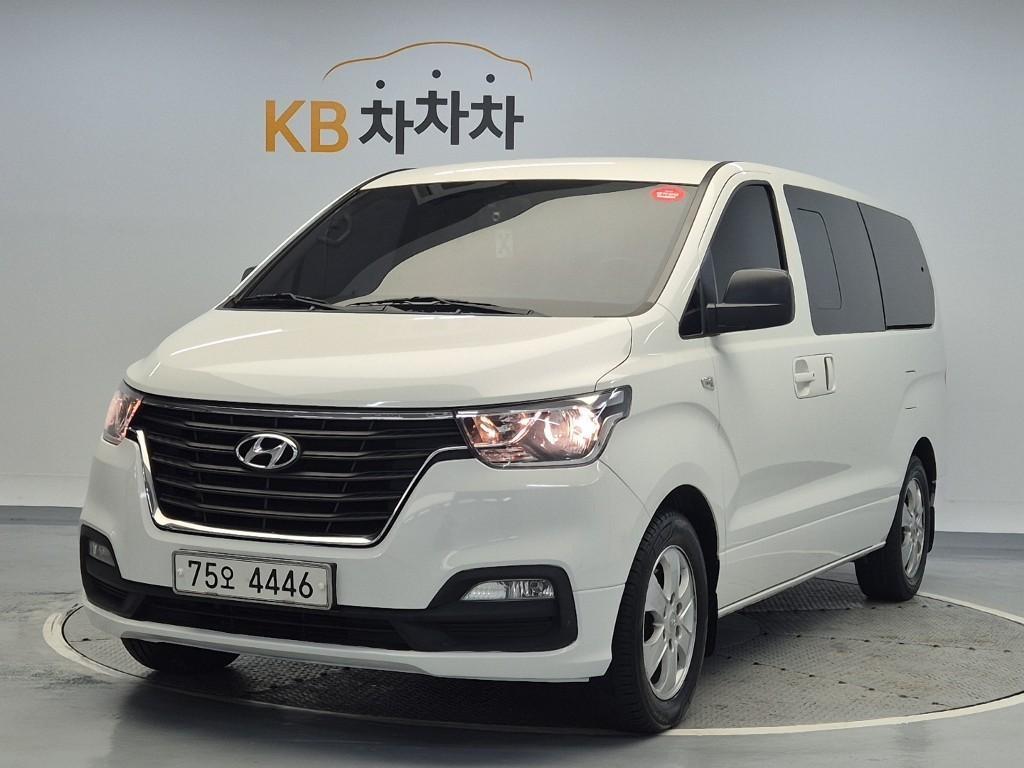 HYUNDAI Starex 2018 Blanco - Importación desde Corea - HF Imports Iquique - Foto 1