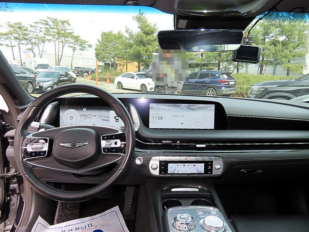 Genesis G90 - Vista 7