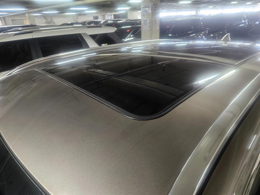 Genesis GV80 - Vista 7