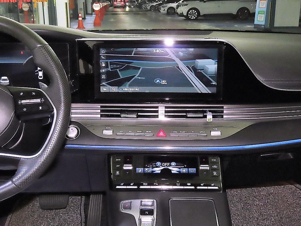 HYUNDAI Grandeur - Vista 9