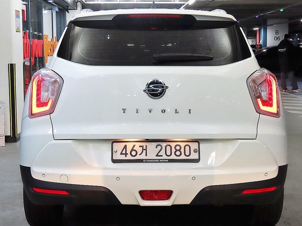 Ssangyong Tivoli - Vista 5