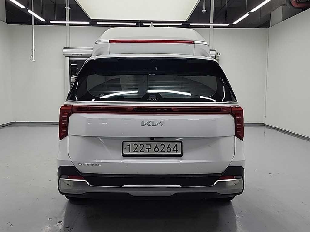 KIA Carnival - Vista 3