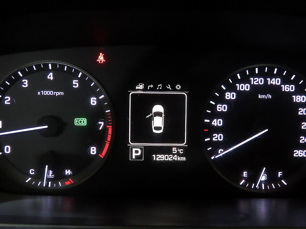 HYUNDAI Sonata - Vista 9