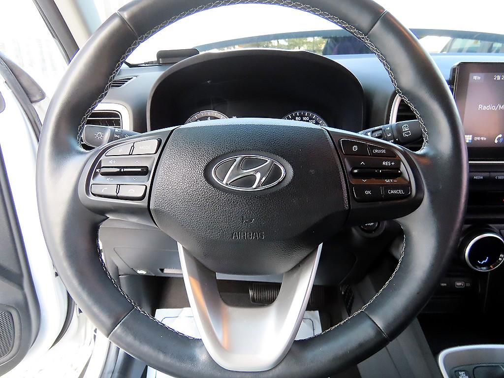 HYUNDAI Venue - Vista 8