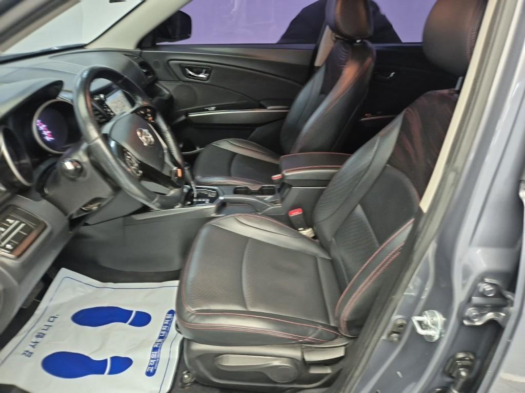 Ssangyong Tivoli - Vista 11