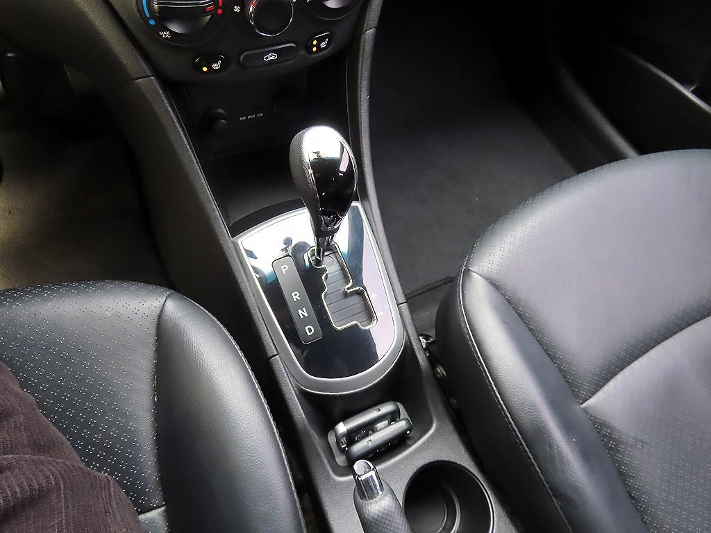 HYUNDAI Accent - Vista 10