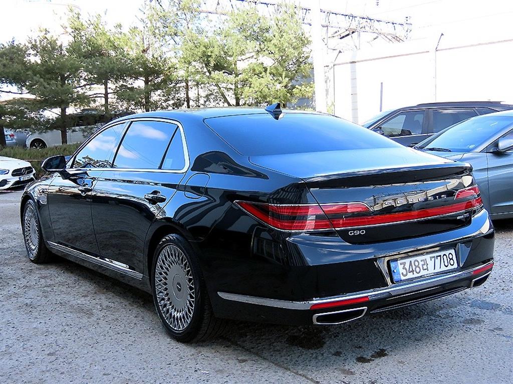 Genesis G90 - Vista 3