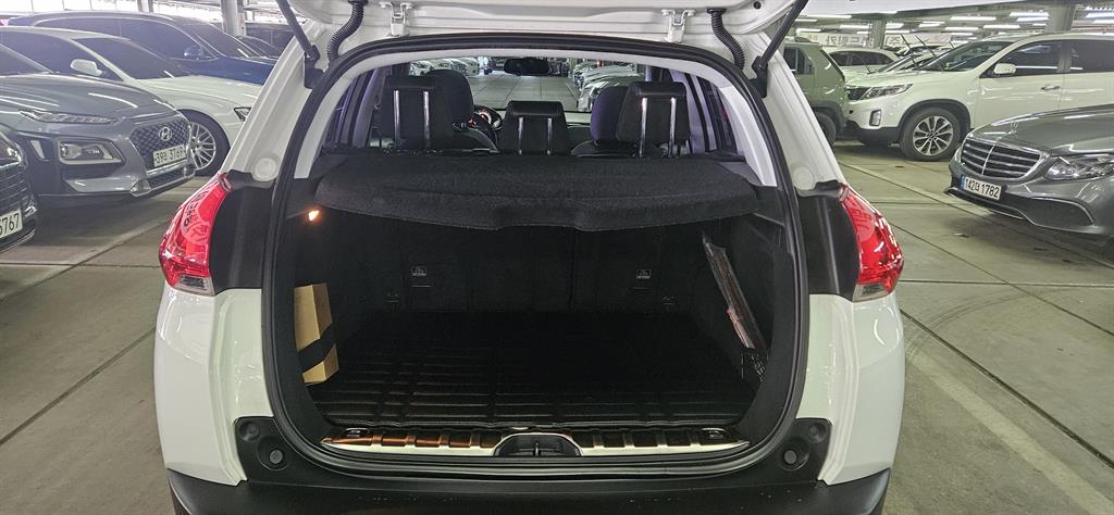 Peugeot 2008 - Vista 5