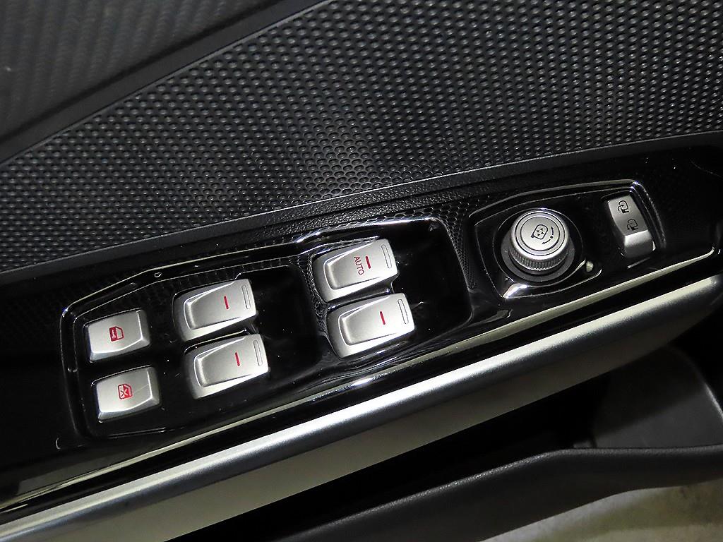 Ssangyong Tivoli 2018 Blanco - Importación desde Corea - HF Imports Iquique - Foto 13