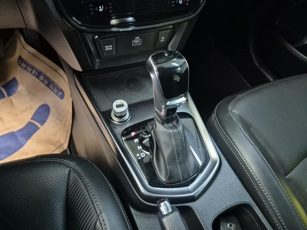 Ssangyong Tivoli - Vista 8