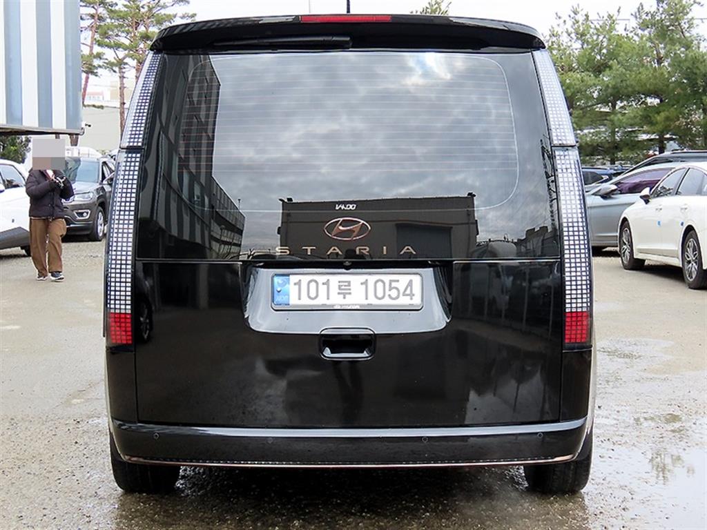 HYUNDAI Staria - Vista 4