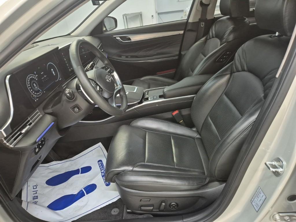 HYUNDAI Grandeur - Vista 11