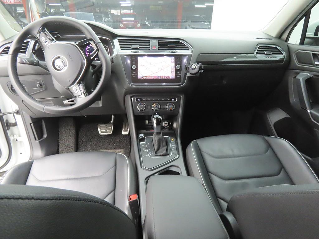 Volkswagen Tiguan - Vista 5