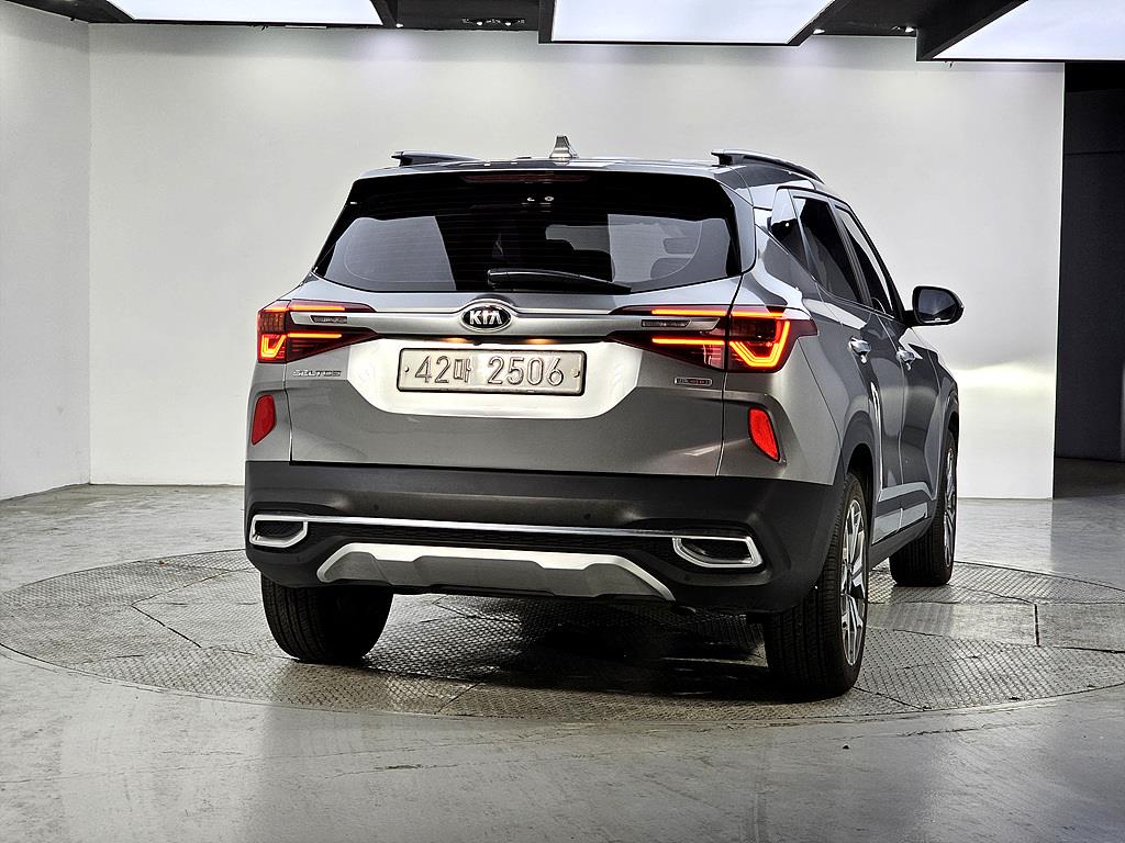 KIA Seltos - Vista 3