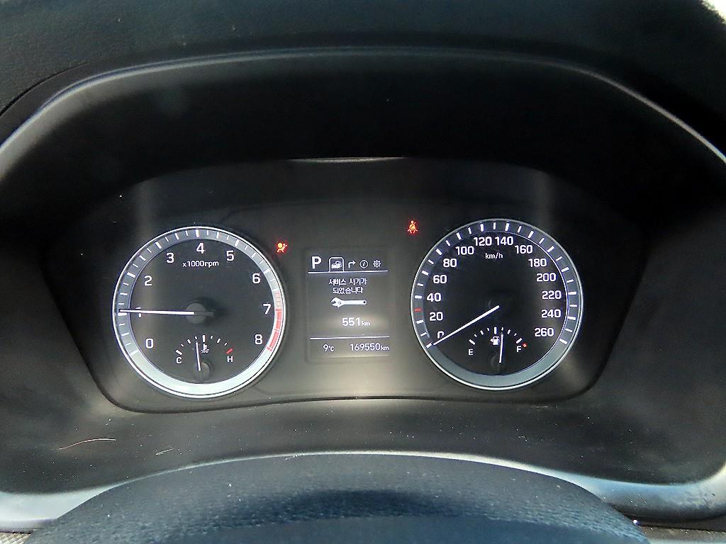 HYUNDAI Sonata - Vista 9