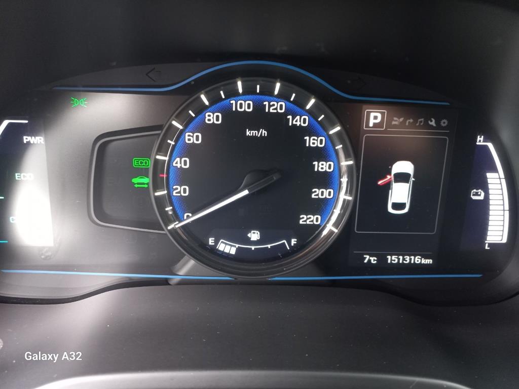 HYUNDAI Ioniq - Vista 7