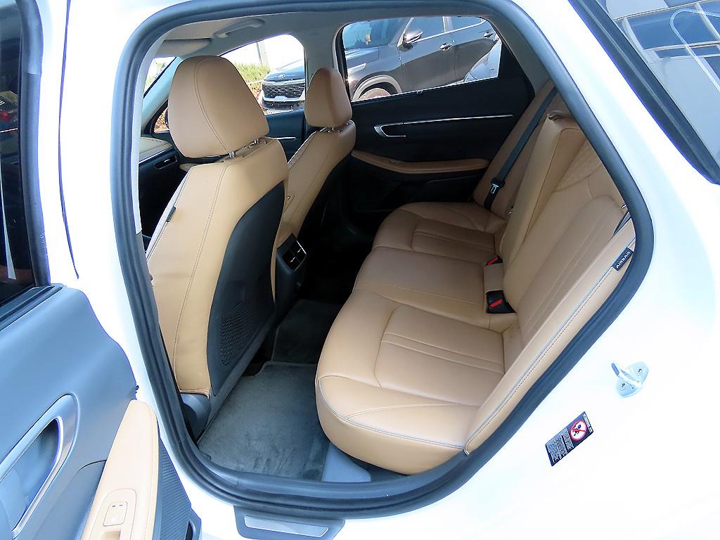 HYUNDAI Sonata - Vista 6