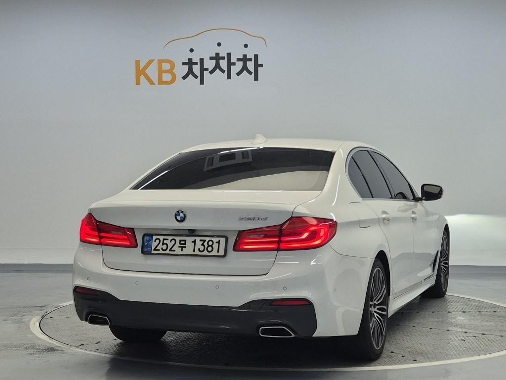 BMW 5 Series - Vista 3